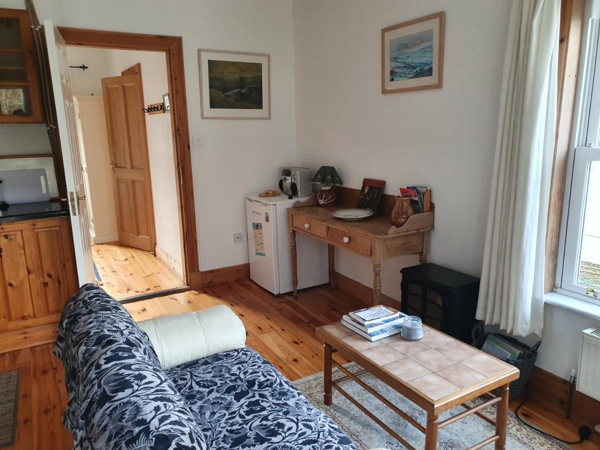 Cosy Self Contained Cottage With Stunning Views Killaloe Exteriör bild